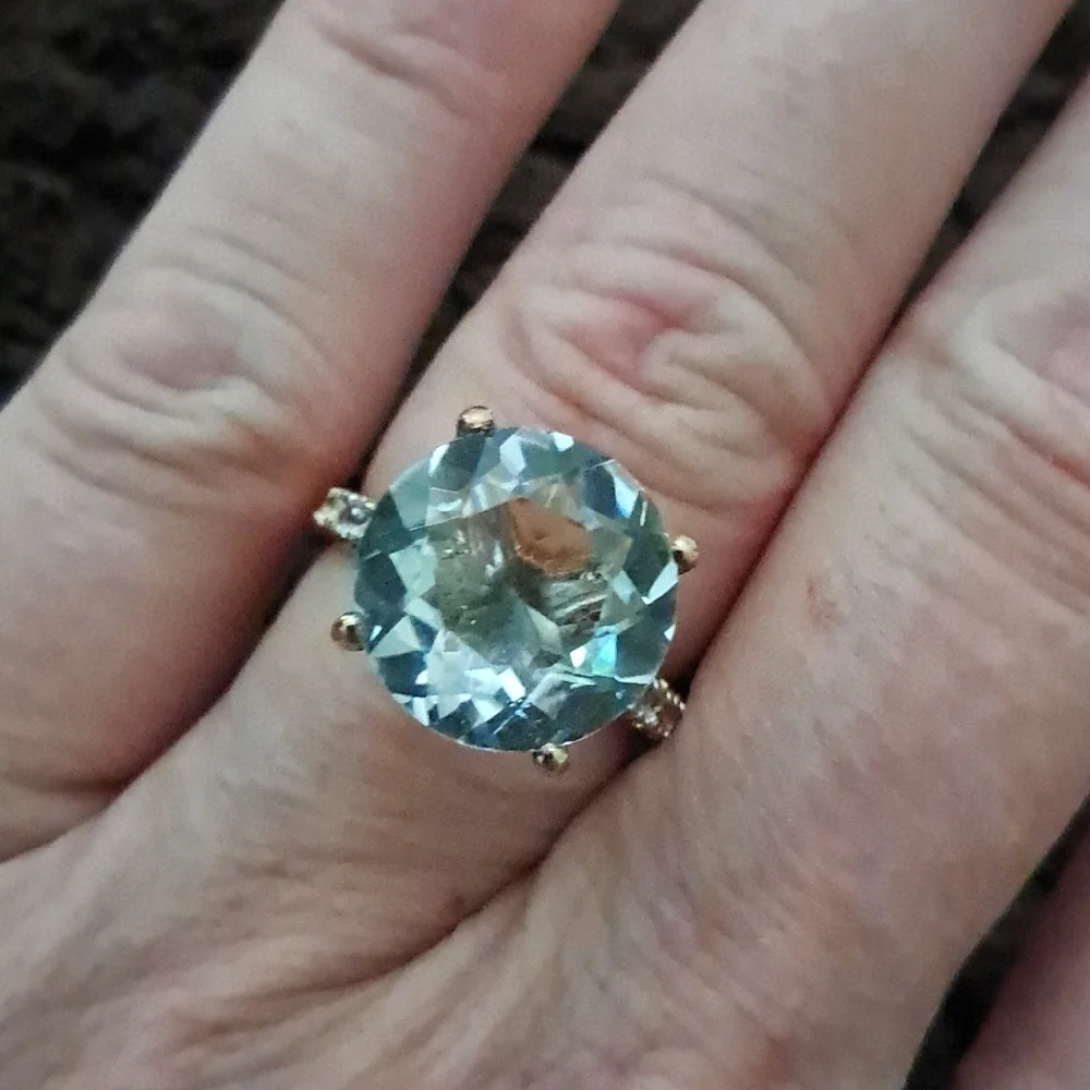 White Topaz Ring In 18k Yellow Gold Over 925 Sterling Silver.